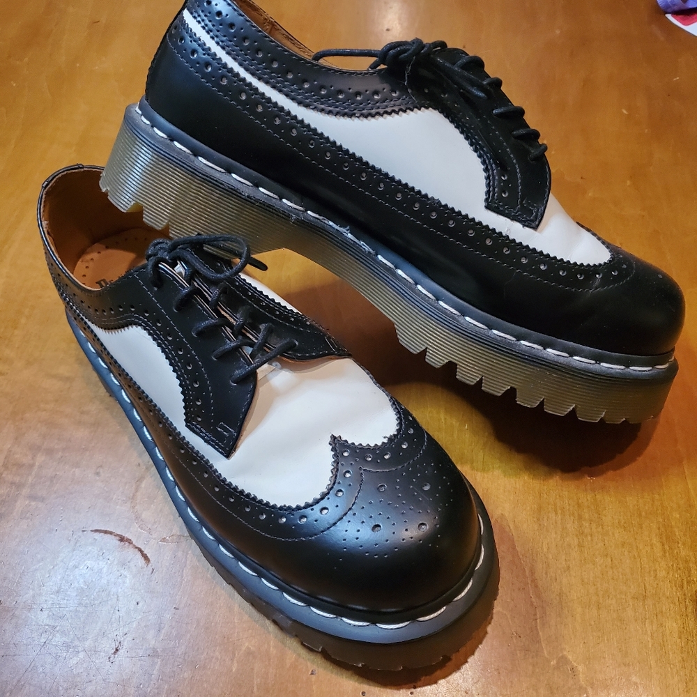 Dr. Martin LEATHER BROGUE SHOES